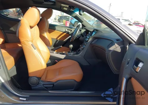 2016 Hyundai Genesis 3.8 Ultimate из США, поврежденный, VIN KMHHU6KJ5GU137272